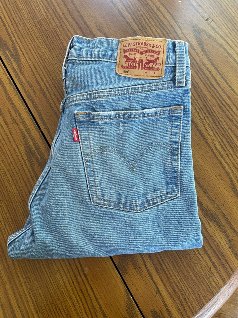 Levi's 501 Women’s Straight Jeans in Light Blue Denim